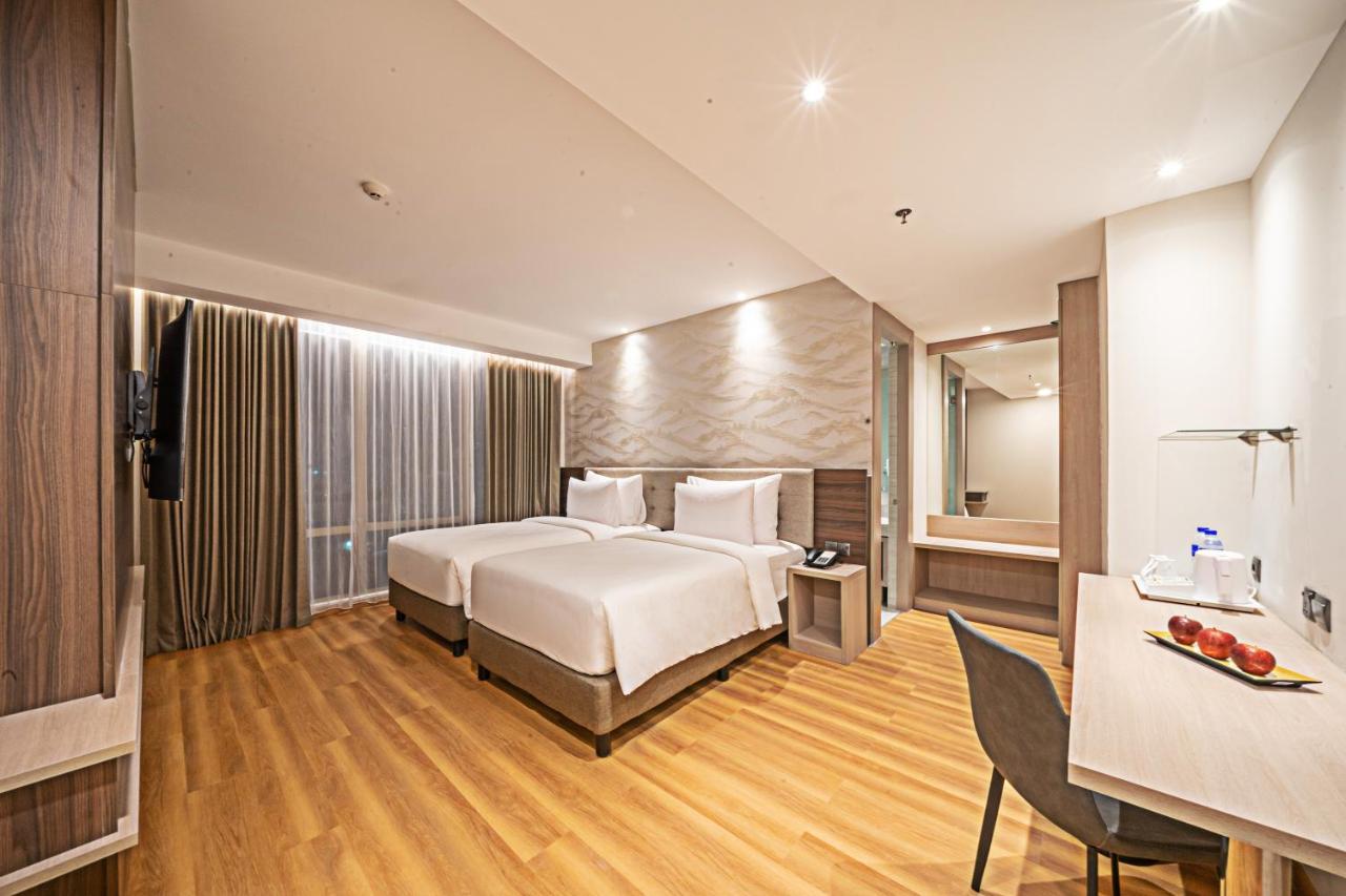 Platinum Hotel Tunjungan Σουραμπάγια Εξωτερικό φωτογραφία