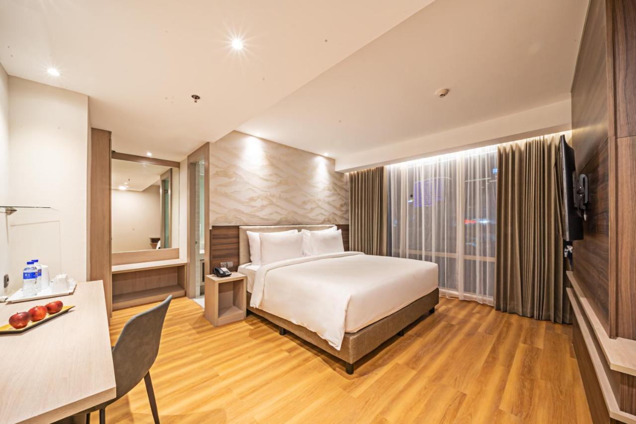 Platinum Hotel Tunjungan Σουραμπάγια Εξωτερικό φωτογραφία