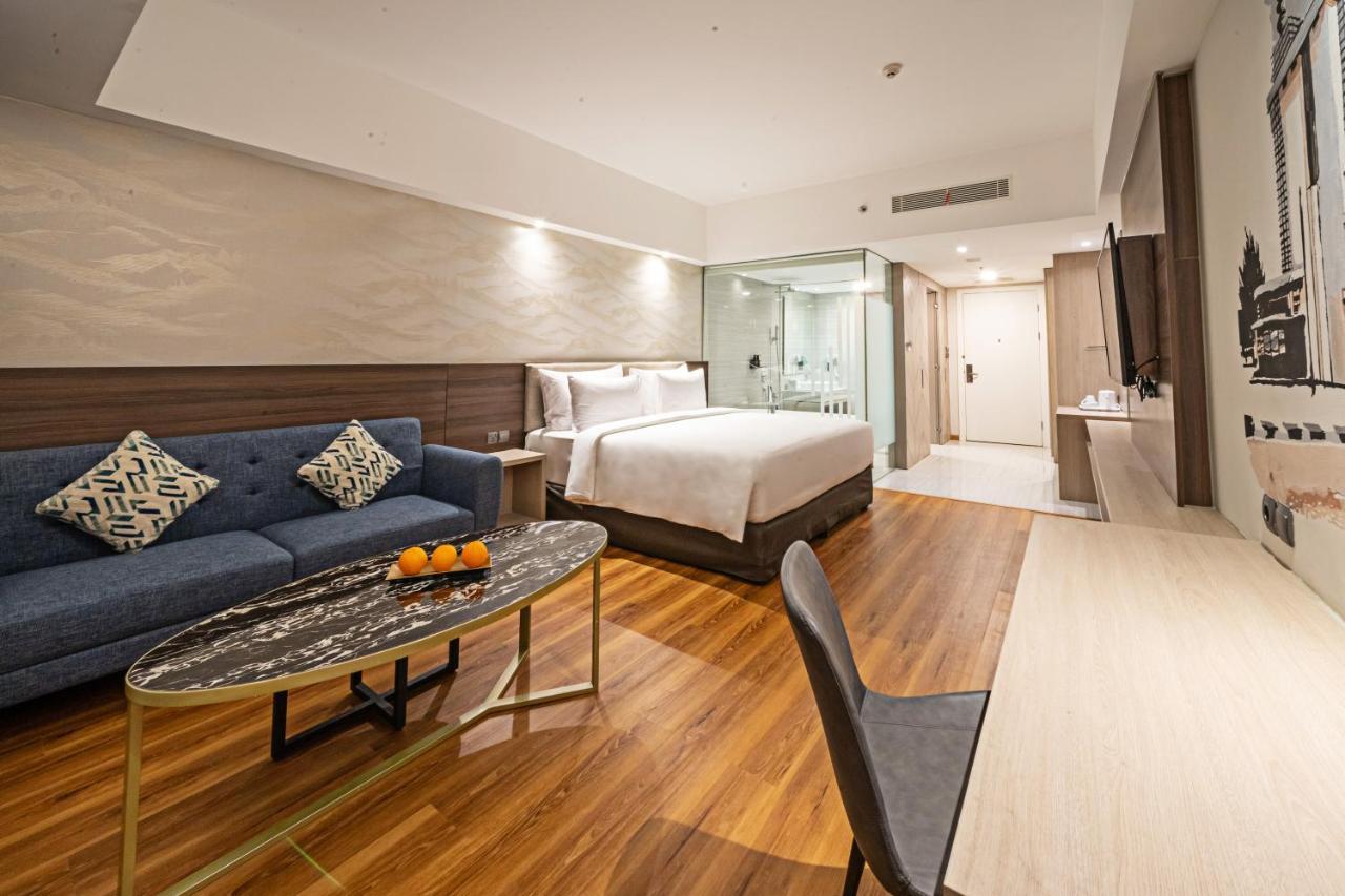 Platinum Hotel Tunjungan Σουραμπάγια Εξωτερικό φωτογραφία