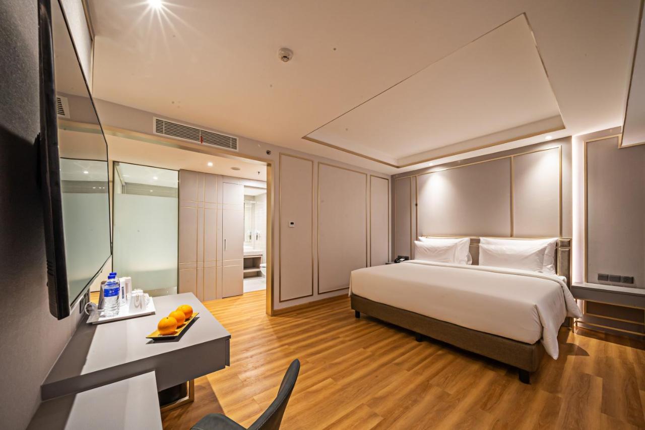 Platinum Hotel Tunjungan Σουραμπάγια Εξωτερικό φωτογραφία