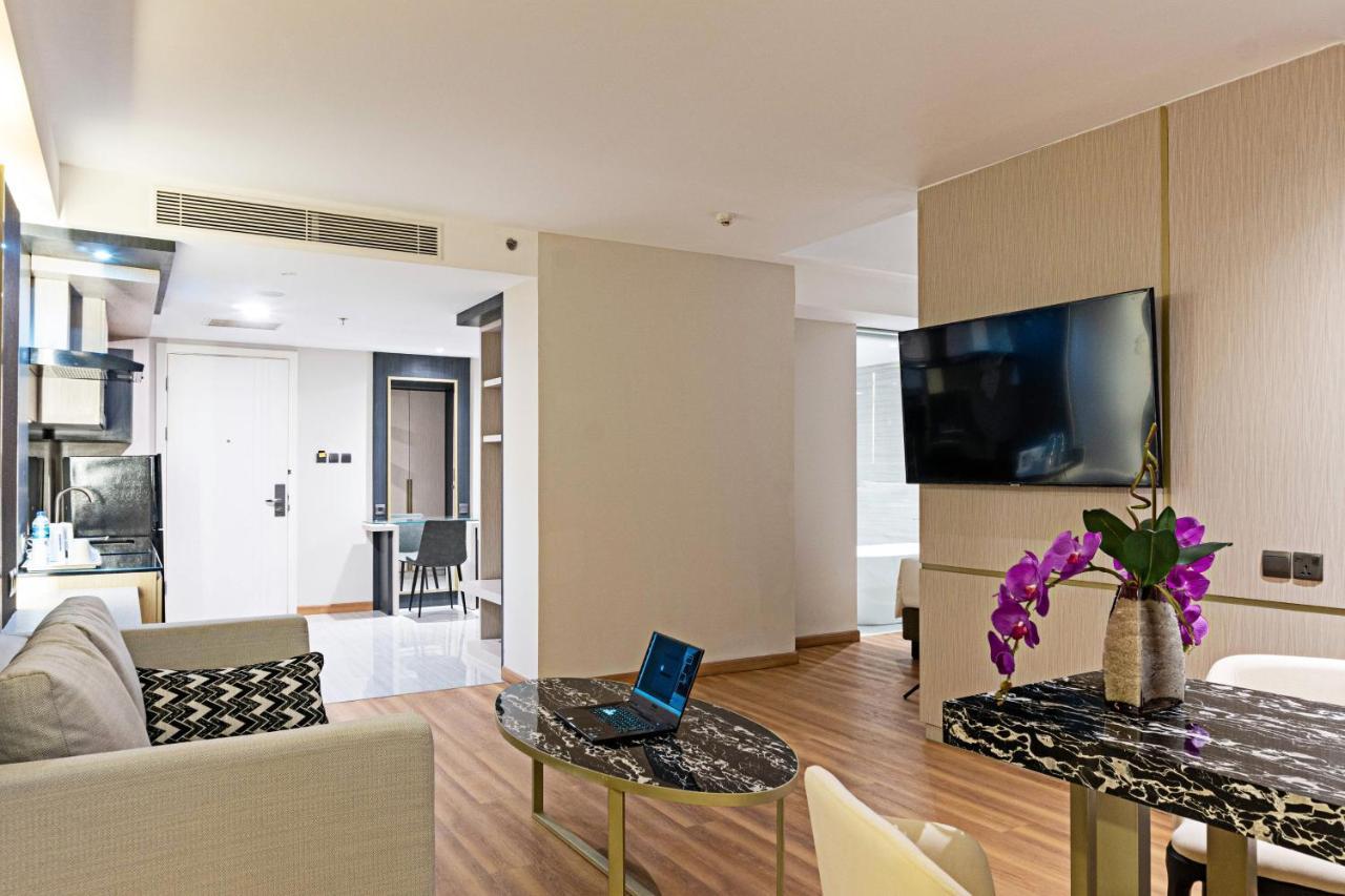 Platinum Hotel Tunjungan Σουραμπάγια Εξωτερικό φωτογραφία