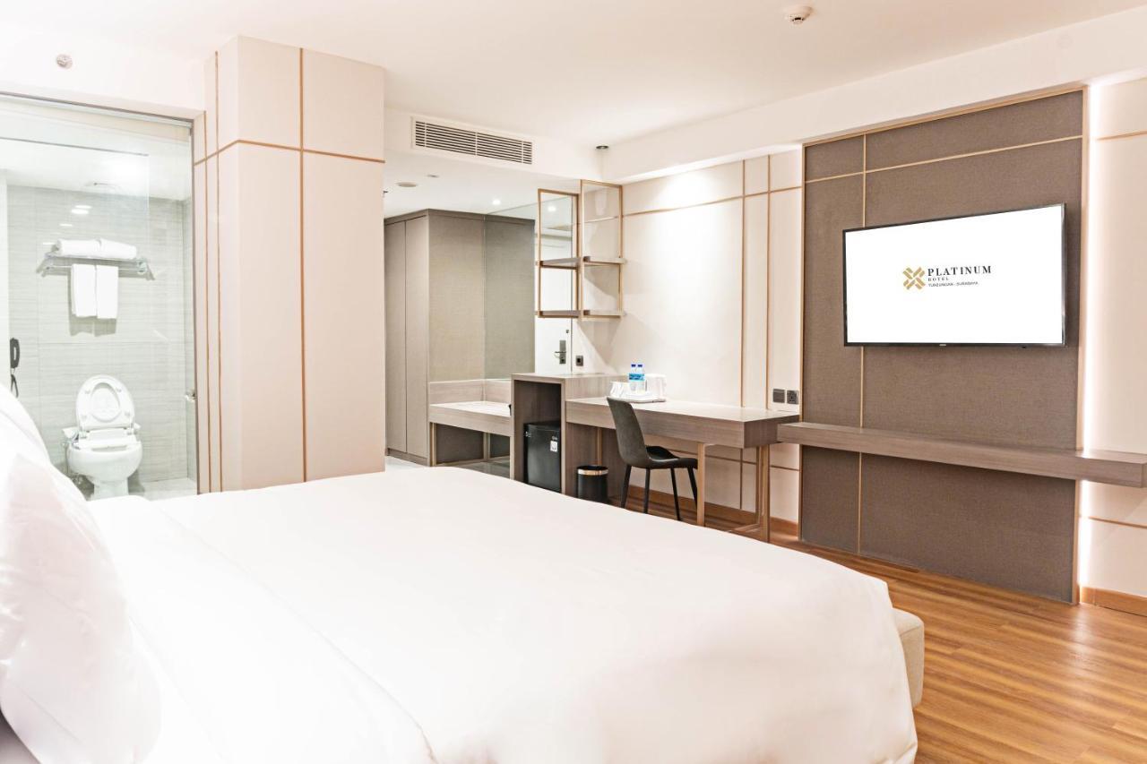Platinum Hotel Tunjungan Σουραμπάγια Εξωτερικό φωτογραφία