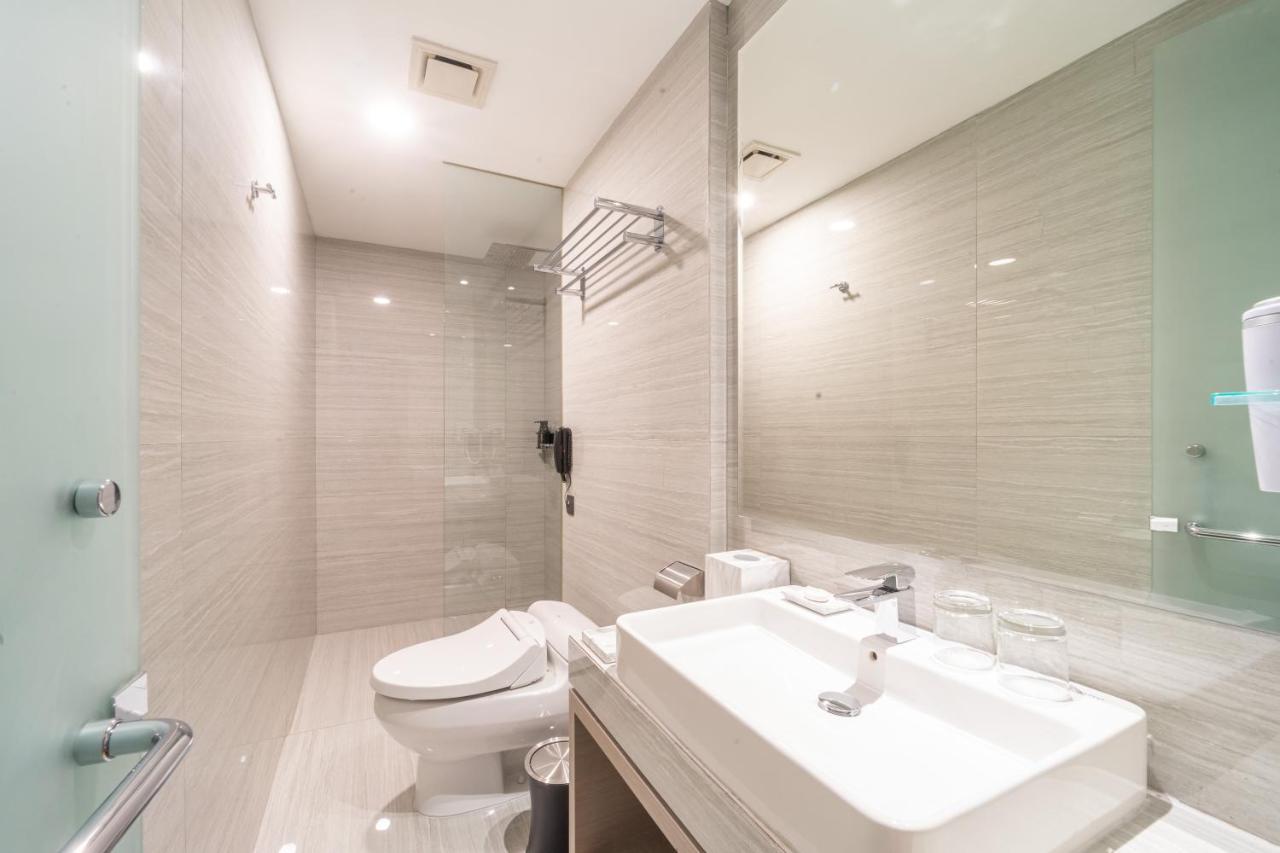 Platinum Hotel Tunjungan Σουραμπάγια Εξωτερικό φωτογραφία