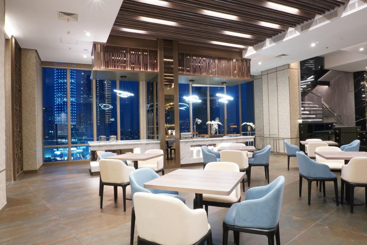 Platinum Hotel Tunjungan Σουραμπάγια Εξωτερικό φωτογραφία