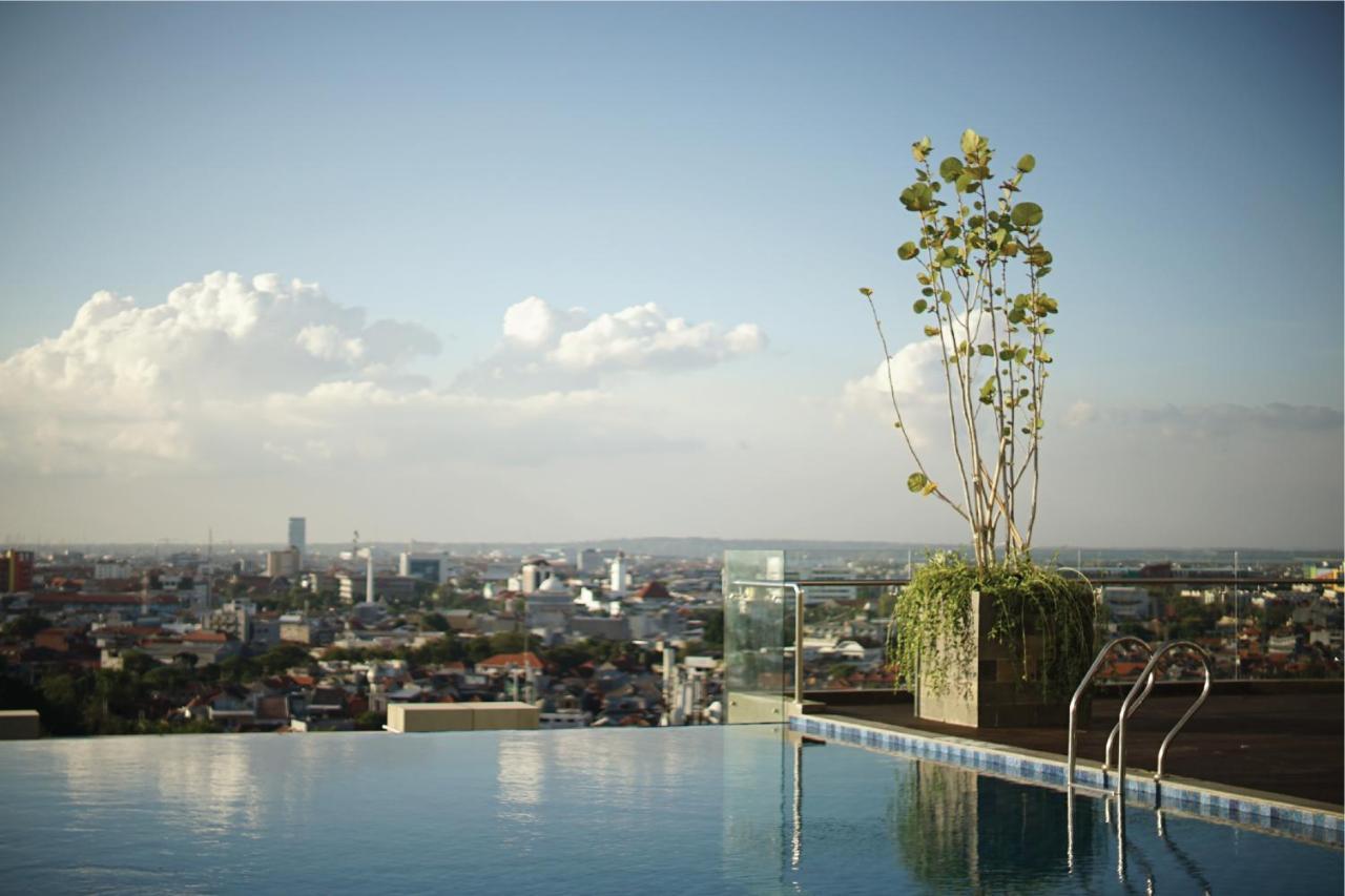 Platinum Hotel Tunjungan Σουραμπάγια Εξωτερικό φωτογραφία