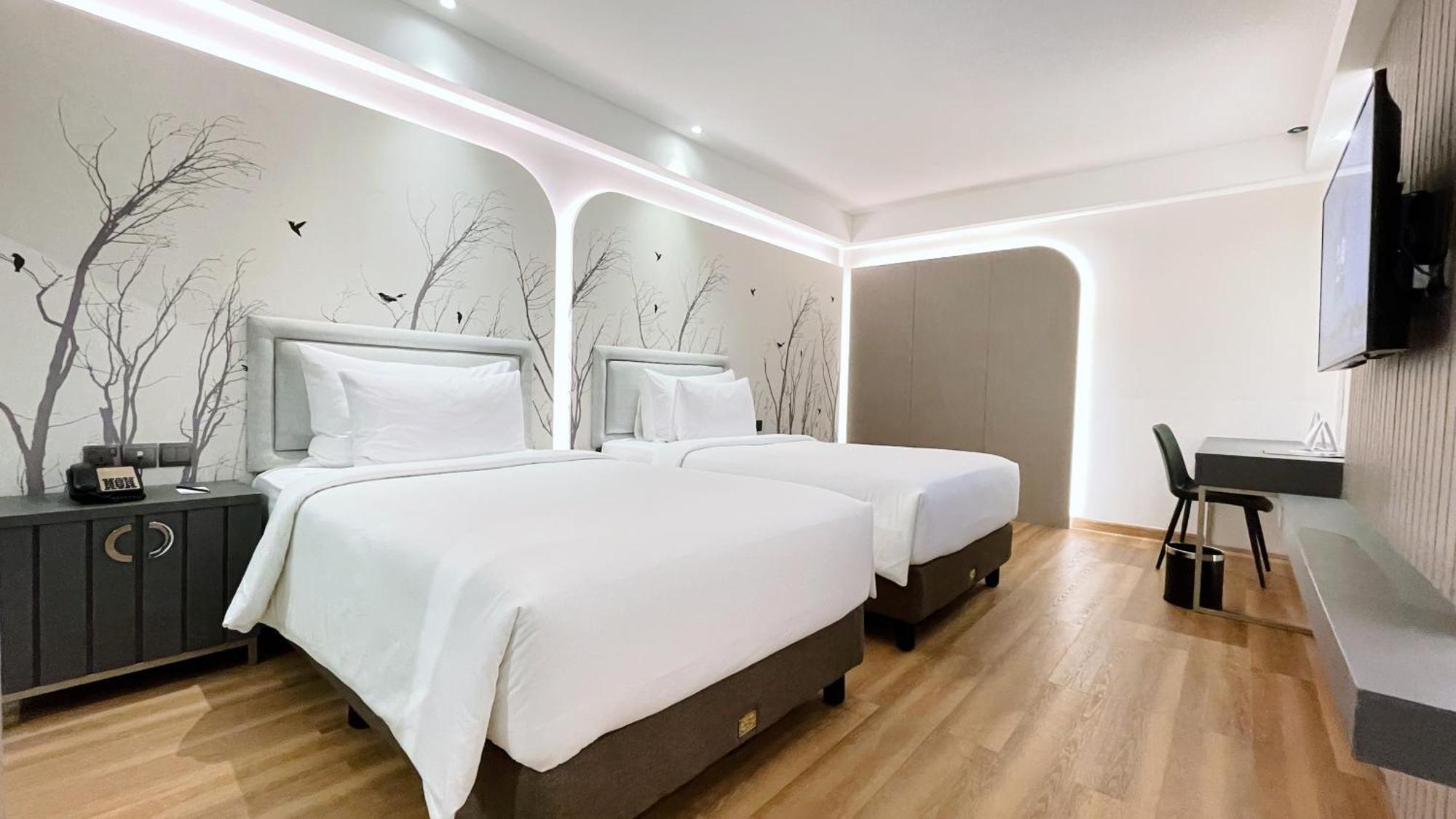 Platinum Hotel Tunjungan Σουραμπάγια Εξωτερικό φωτογραφία