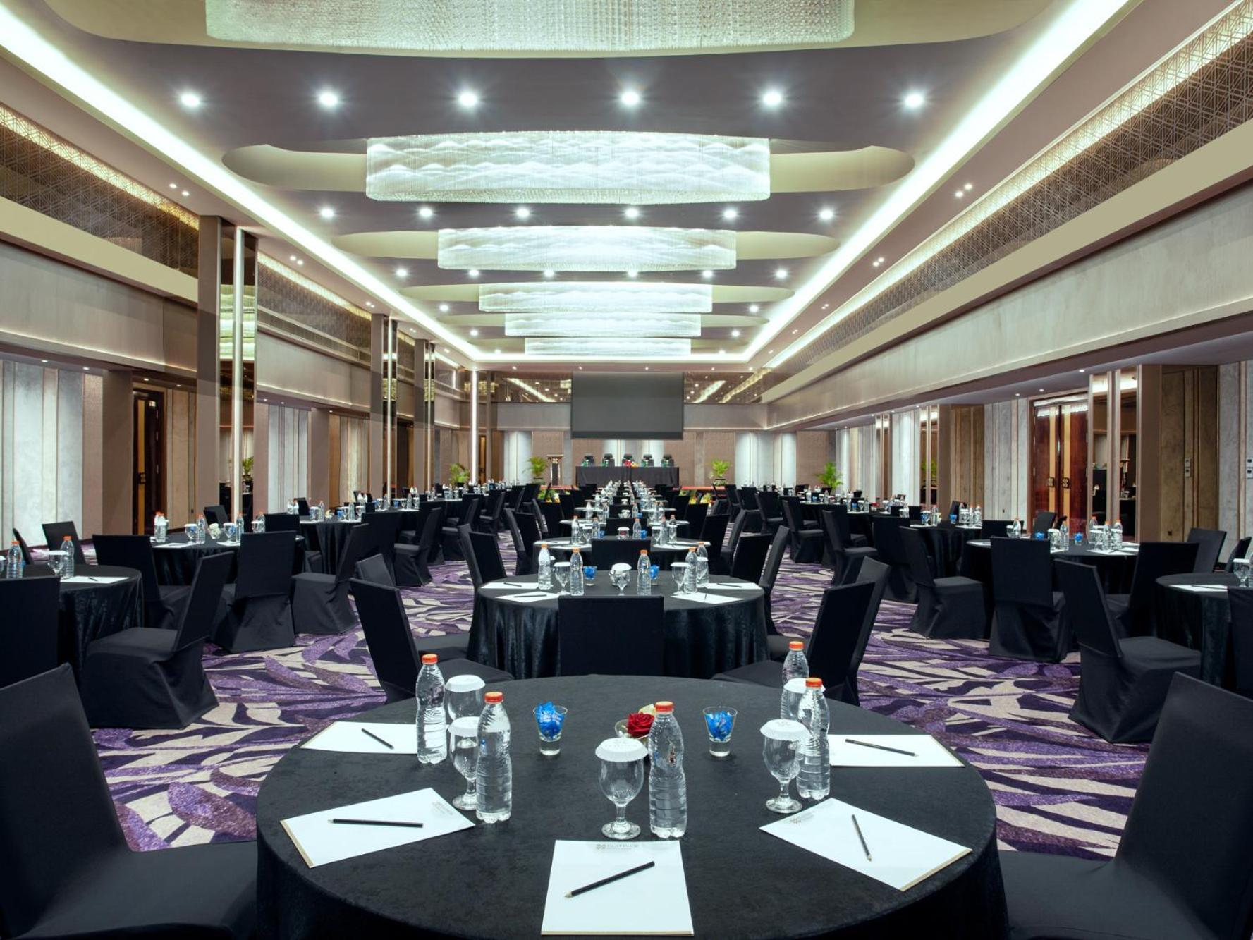 Platinum Hotel Tunjungan Σουραμπάγια Εξωτερικό φωτογραφία