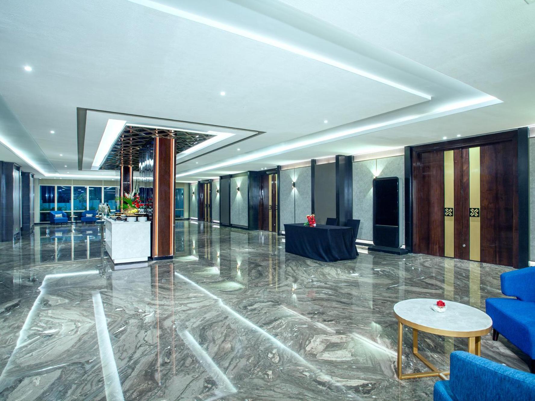 Platinum Hotel Tunjungan Σουραμπάγια Εξωτερικό φωτογραφία