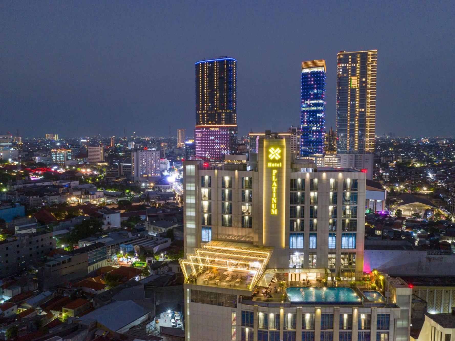 Platinum Hotel Tunjungan Σουραμπάγια Εξωτερικό φωτογραφία